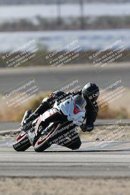 media/Nov-16-2025-Race Pace (Sun) [[8c5fa54630]]/Non Verified Riders (1st 20 Minutes)/1-Turn 14 (10am)/